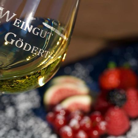 Apartamento Weingut Goedert Osann-Monzel Exterior foto